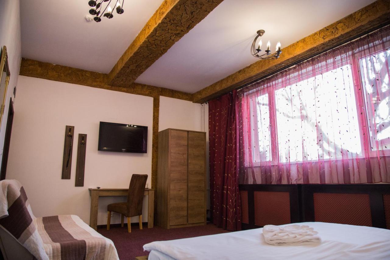 Motel Davios Târgu Jiu Exterior photo